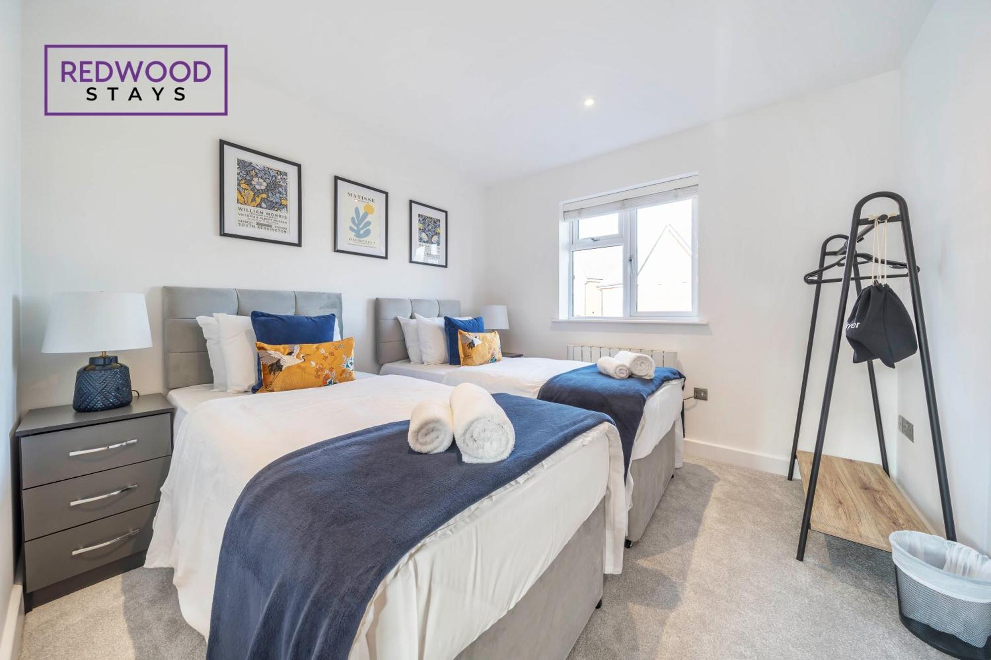 Modern Serviced Apartments For Contractors & Families With Free Parking, Wifi & Netflix By Redwood Stays Basingstoke Exterior photo