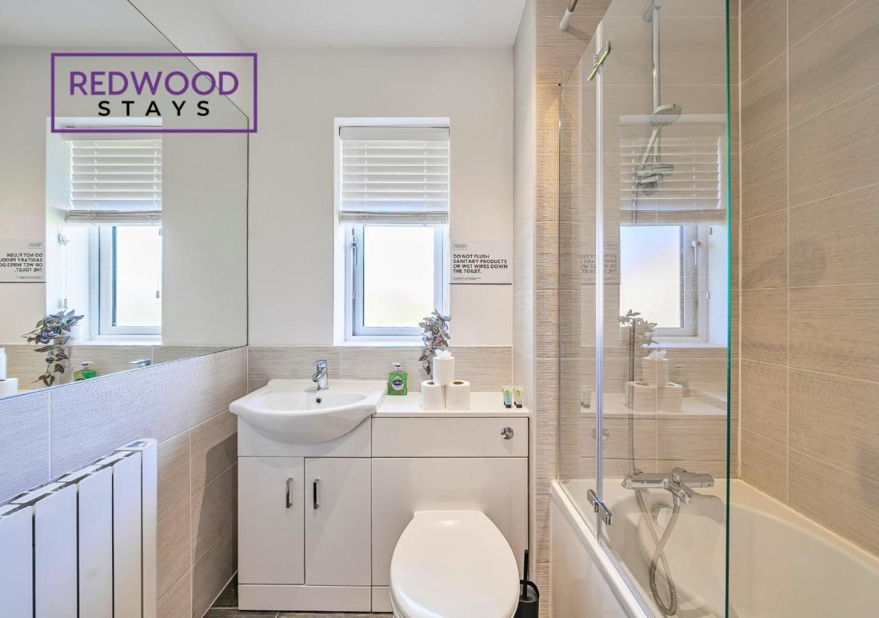 Modern Serviced Apartments For Contractors & Families With Free Parking, Wifi & Netflix By Redwood Stays Basingstoke Exterior photo